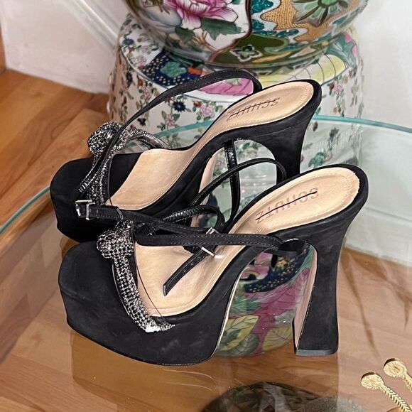 Schutz
Peaky Platform Nubuck & Vinyl Sandal - Picture 6 of 10